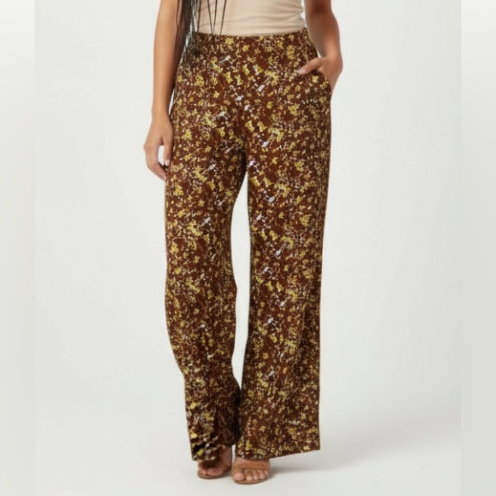 3 for $10 NWT SHEIN Brown Flowerd Women’s Pants